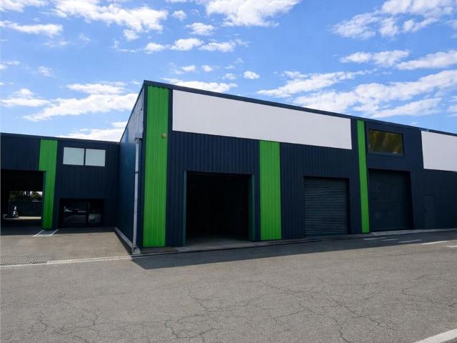Local d'activité automobile à louer Saint Jory Façade RN20