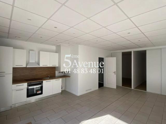 LOCAL D'ACTIVITE EN CENTRE VILLE