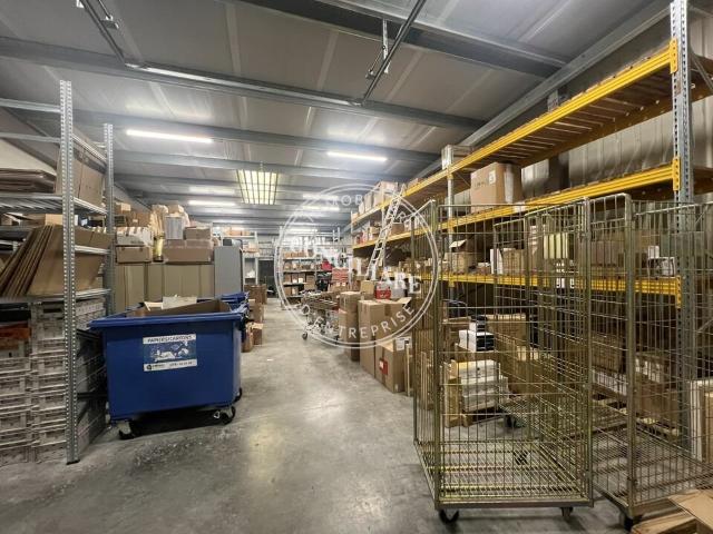 Local d'activité mixte bureaux et entrepôt à louer Balma Proche périphérique