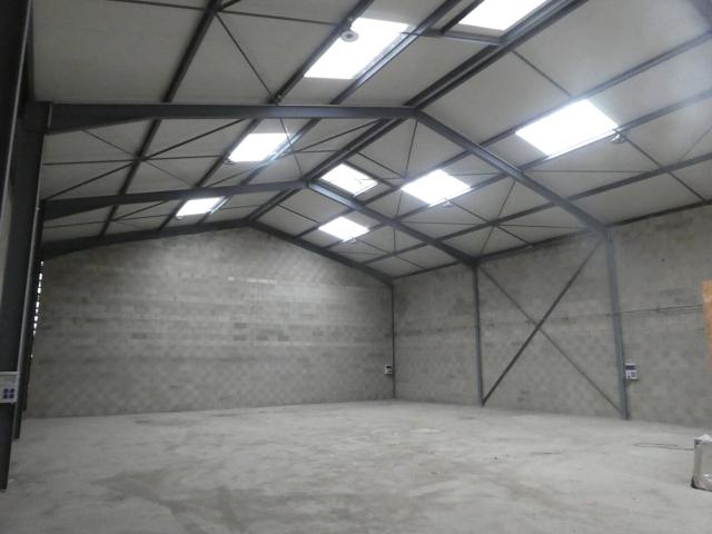 Local d'activité neuf 350 m2 DARVOY