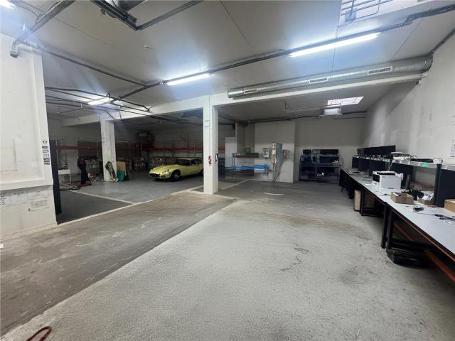 Local d'activités à vendre Nanterre Proche A86 et RER A