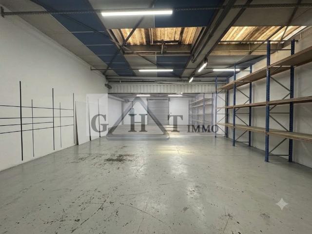 Local d'activités à vendre PANTIN 1300M2