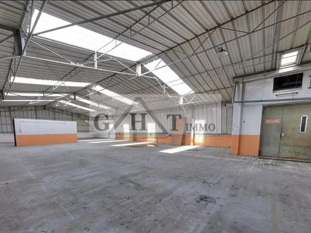 Local d'activités/ bureaux 1200m2 à vendre Montreuil