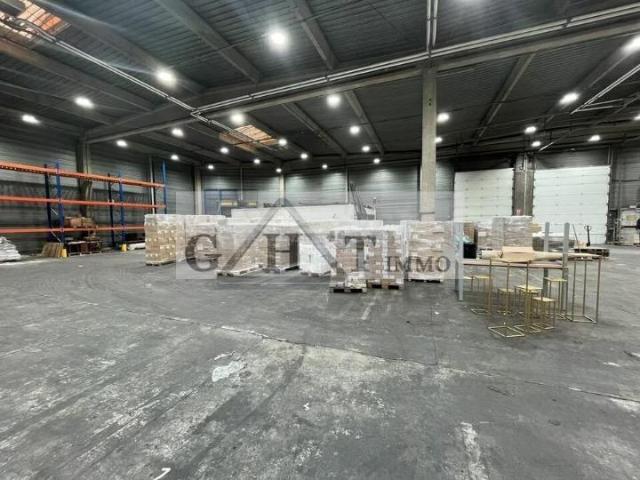 LOCAL D'ACTIVITÉS DE 1608 M² À LOUER À GONESSE