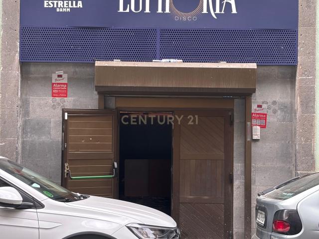 LOCAL DE 400 m² EN SANTA CATALINA – GRAN POTENCIAL PARA GIMNASIO, CENTRO DEPORTIVO O NEGOCIO DE OCIO