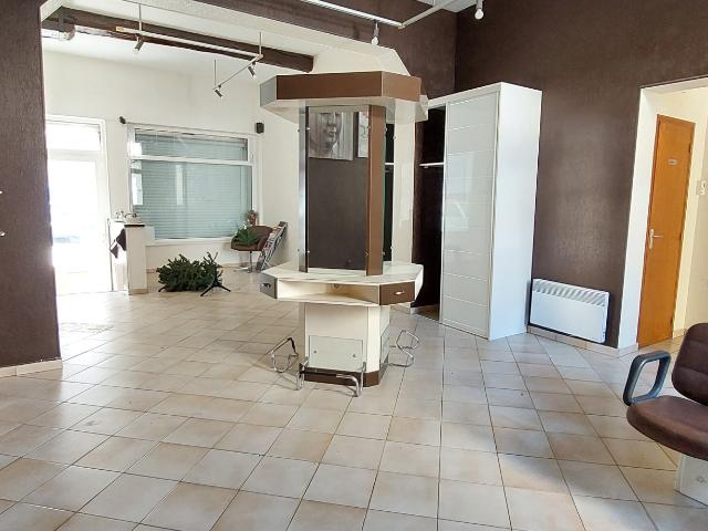 LOCAL DE 69 M2 CENTRE VILLE