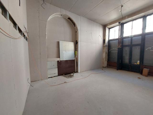 LOCAL DE 50 M2 BD HAUSSMANN / SAINT LAZARE / TRINITE RUE JOUBERT