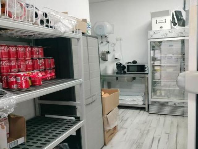 ¡ LOCAL DE 70M2 EN MIRALBAIDA !