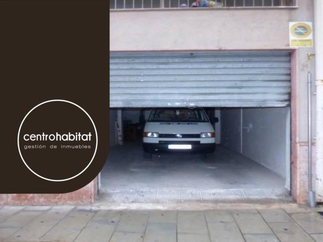 Local de 90 m2 diáfano, con un cuarto de aseo, un cierre