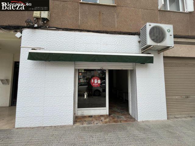 Local de 100 m² junto al parque, ideal para hostelería o comercio