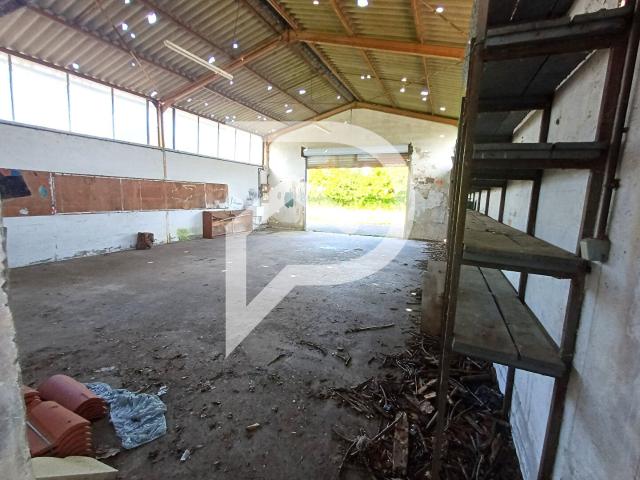 Local de 115 m² sur terrain Constructible à Peyrehorade 115m² Peyrehorade