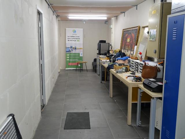 LOCAL DE 187.57 m2 dans zone d'activité 77 PONTAULT COMBAULT