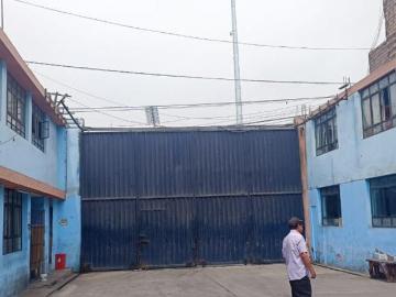 AMPLIO LOCAL EN VENTA EN LA VICTORIA