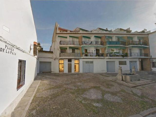 LOCAL DE 212 M2 EN PLAZA LA PAJA