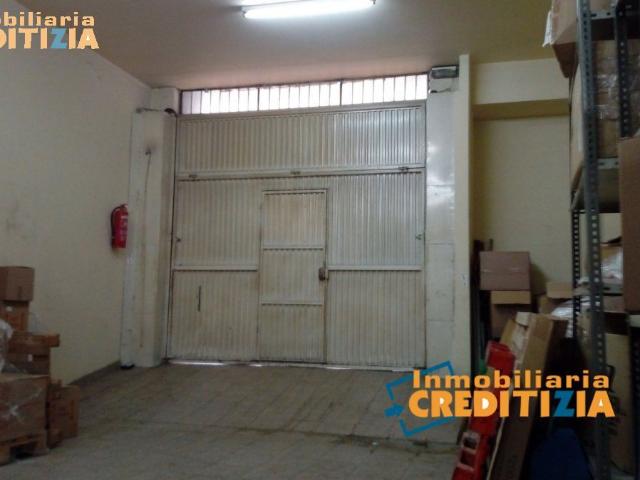 LOCAL DE 250M CON ENTRADA PARA CAMIONES