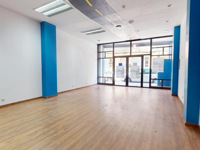 LOCAL DE 300 M2 EN BARRIO JESÚS