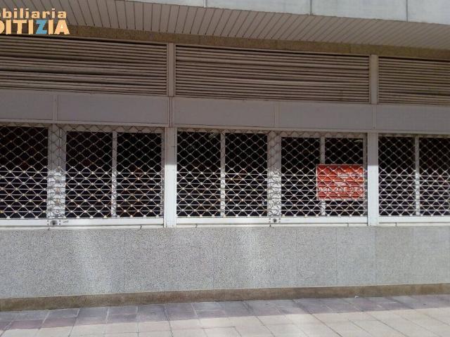 LOCAL DE 300M