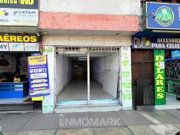 Local de alto transito frente a Megaplaza