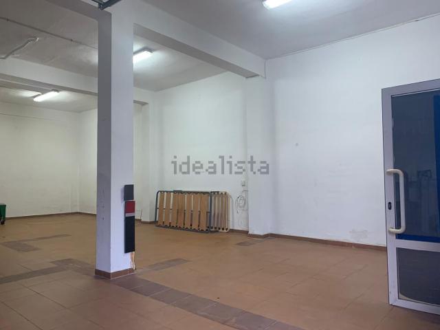 Local, Denia