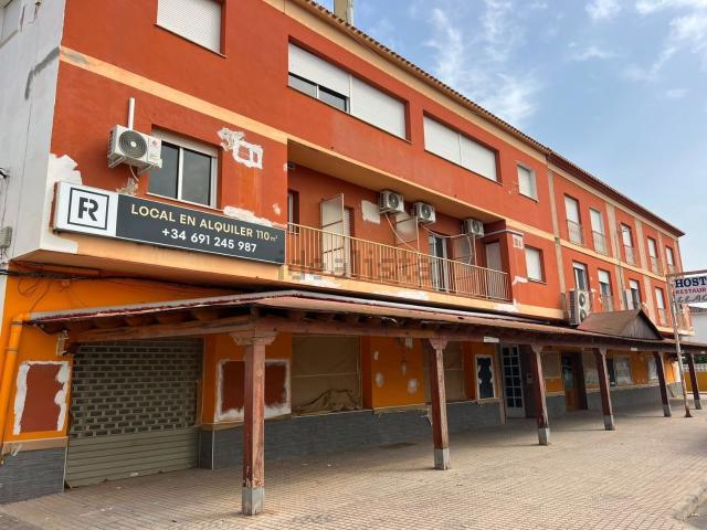 Local, Denia
