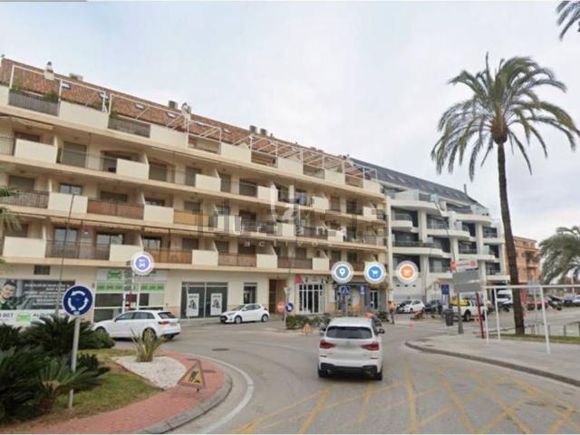 Local, Denia