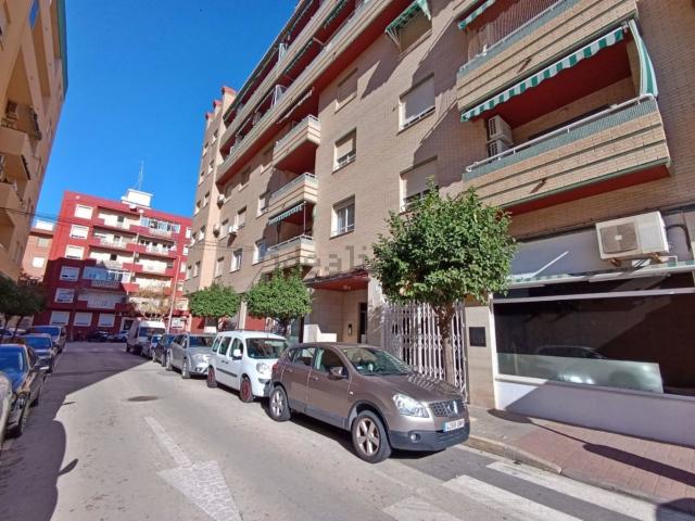 Local, Denia