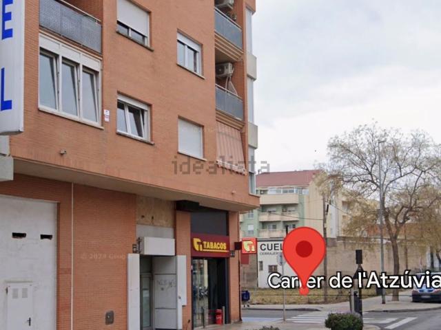 Local, Denia