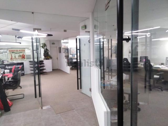 Local, Deba