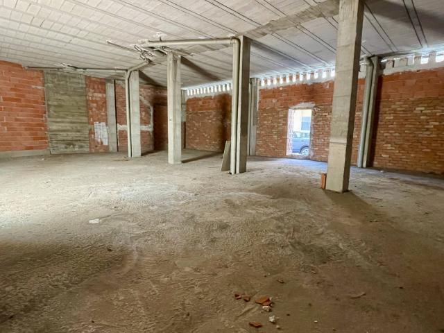 Local Diáfano con Patio en Zona de Expansión, El Palmar Murcia. Precio 125.000 €