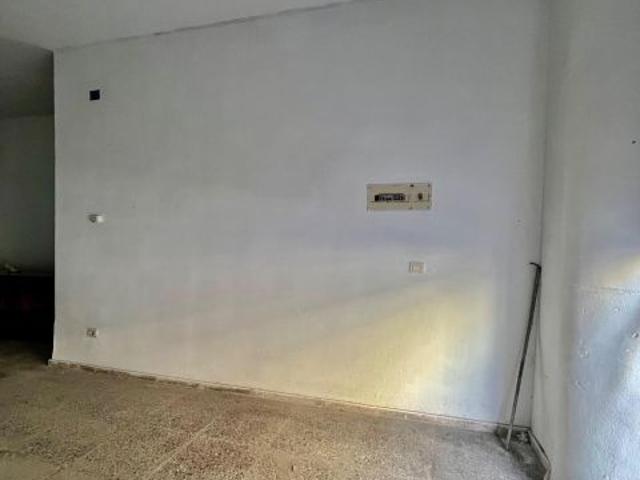 LOCAL DIAFANO ZONA PONT NOU en VENTA ó ALQUILER