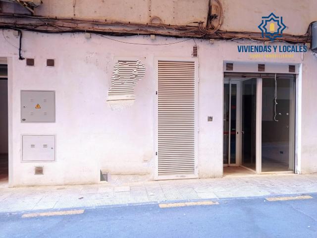Local disponible junto a camino de Ronda