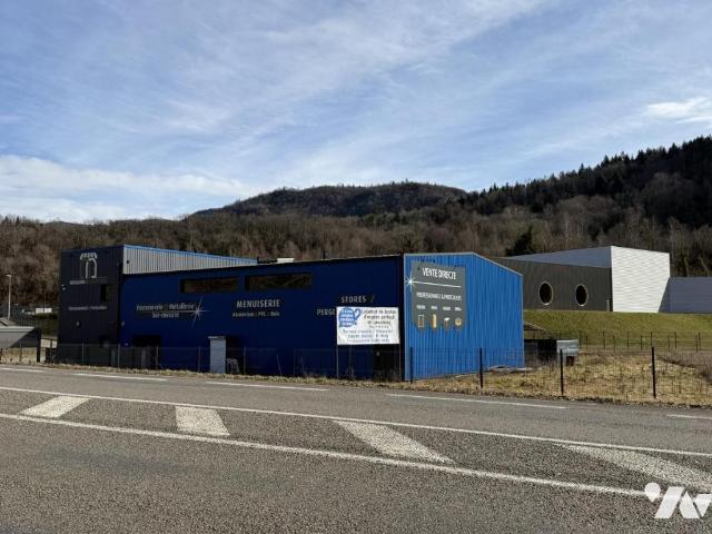 Local divers en vente à, 549000€