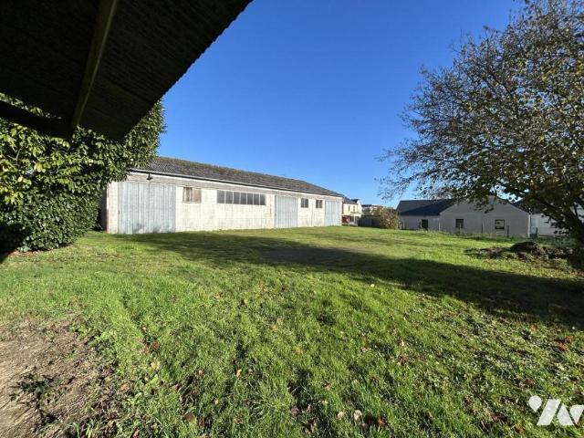 Local divers en vente à Corps Nuds, Bretagne, 260000€