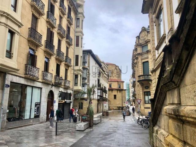 Local, Donostia San Sebastián