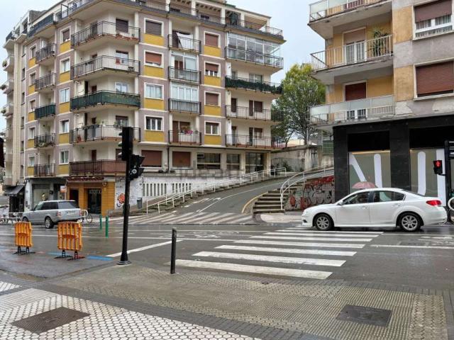 Local, Donostia San Sebastián