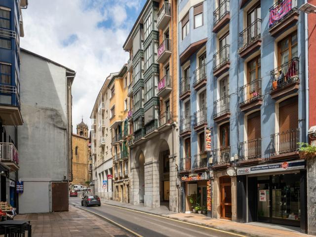 Local, Eibar
