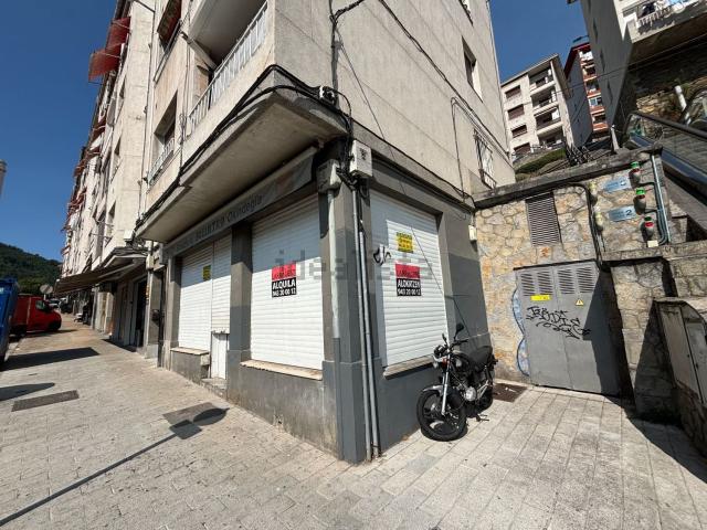 Local, Eibar