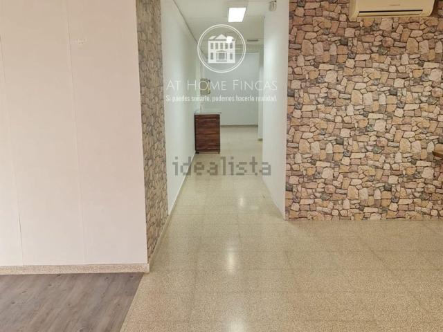 Local, El Vendrell