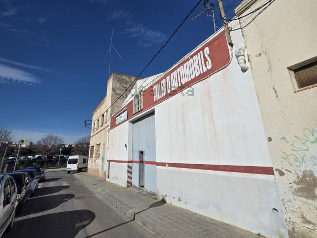 Local, El Vendrell