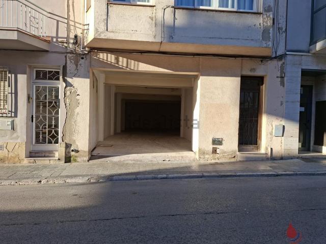 Local, El Vendrell