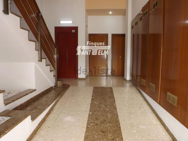 Local, El Vendrell