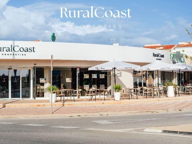 Local, El Campello