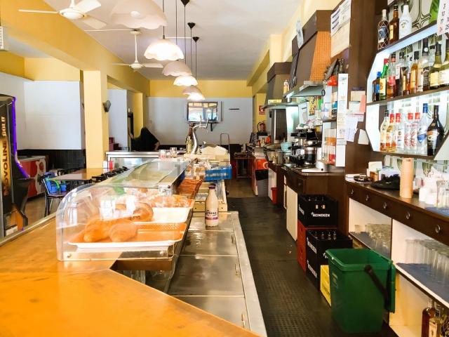 Local, El Masnou