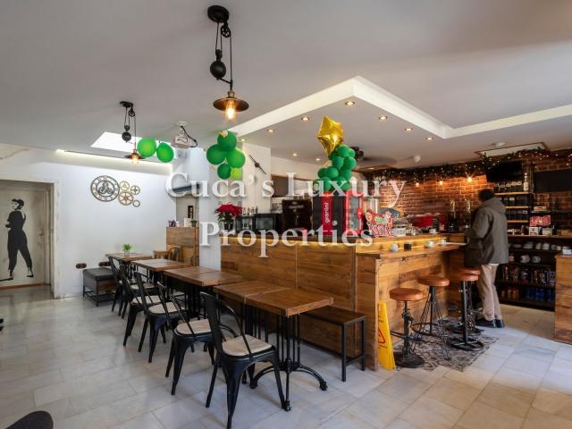 Local, El Masnou