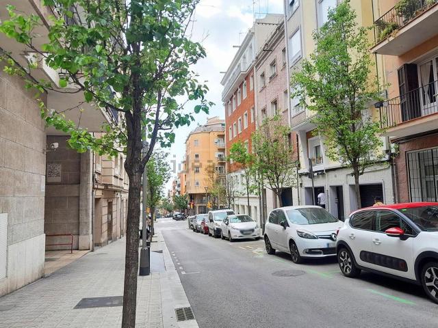 Local, El Prat de Llobregat