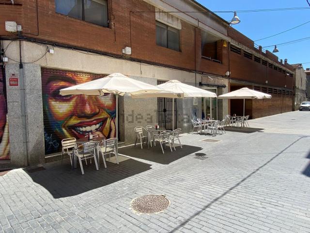 Local, El Prat de Llobregat