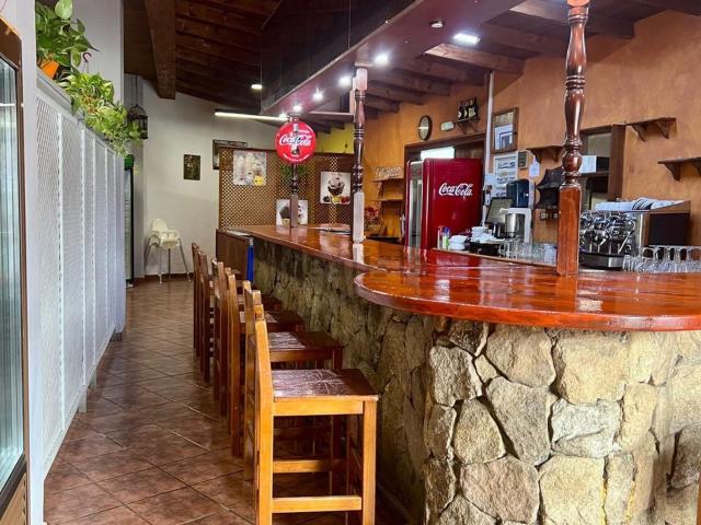 Local, El Rosario