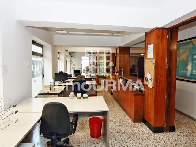 Local, Elda
