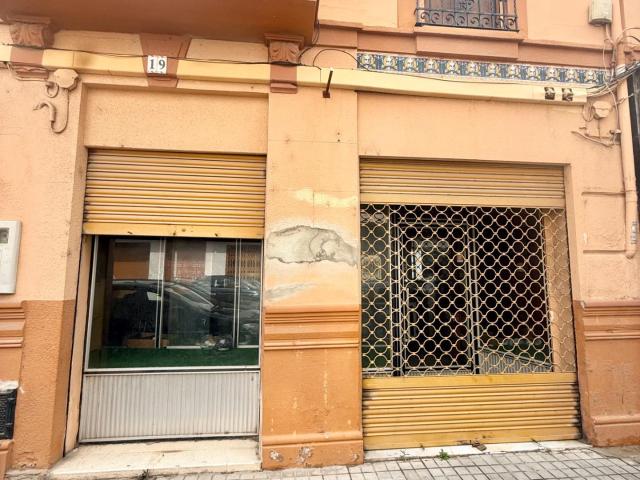Local en 1º linea comercial de Quart de Poblet en zona Rotonda del Agua