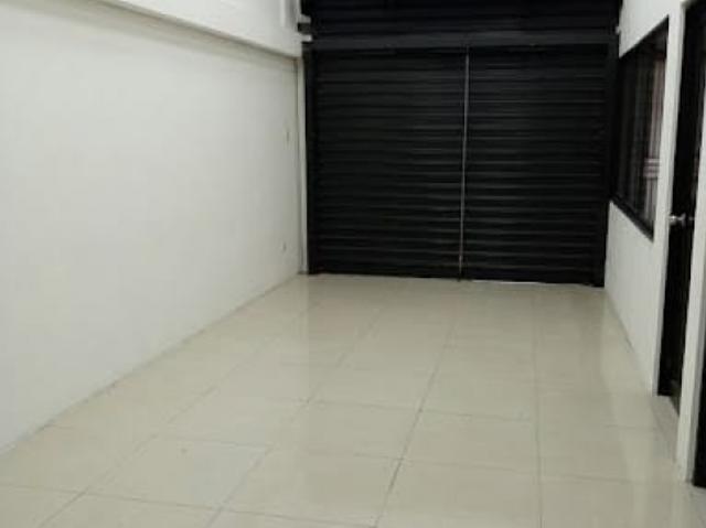 LOCAL EN VENTA 104 M2 URB EL HATILLO